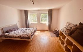 Theresienstrasse 83